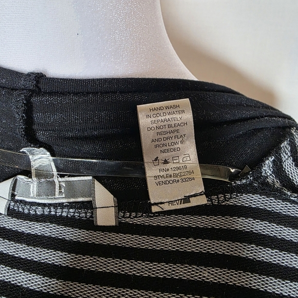 BKE Buckle Open Cardigan Black Striped Accents - Size X-Small - Picture 4 of 5